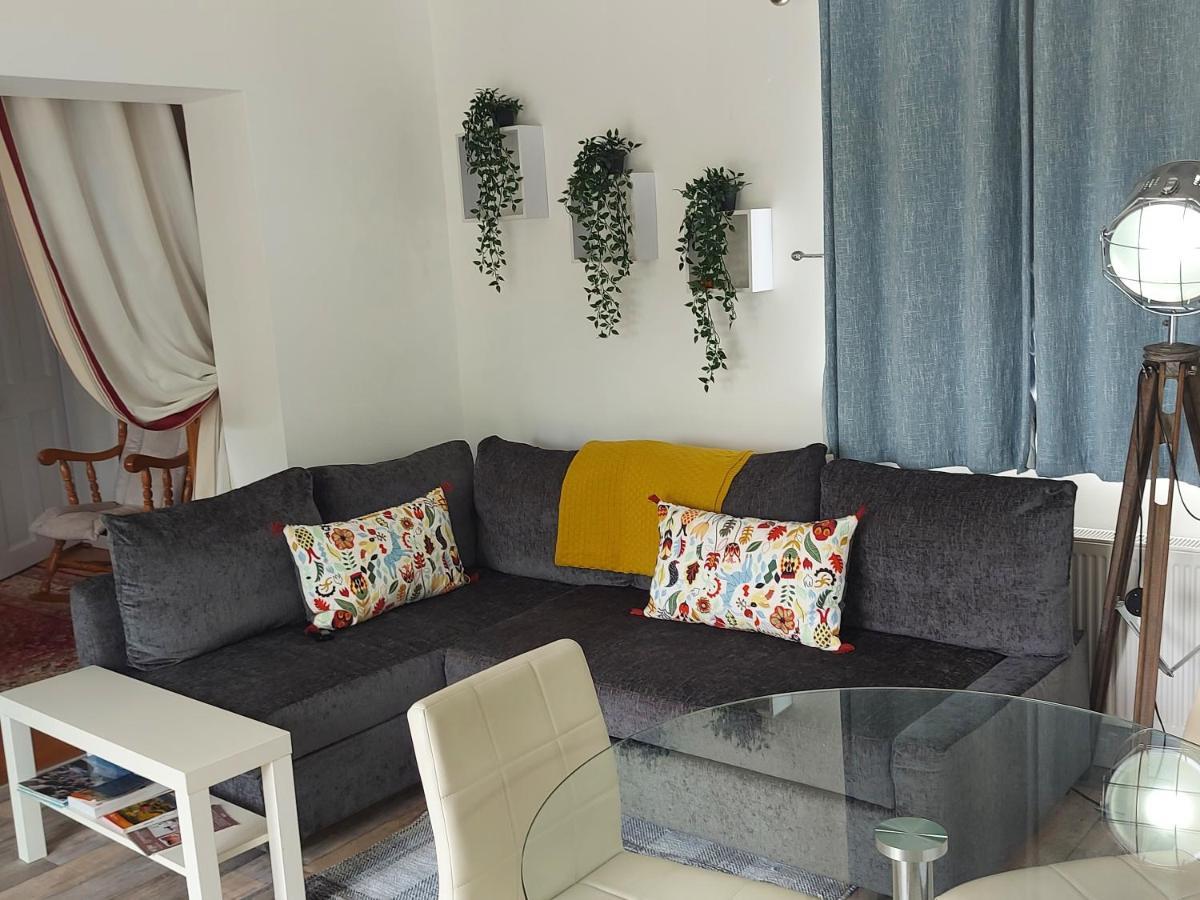 Bunlin Heights Self Catering Studio Milford Esterno foto