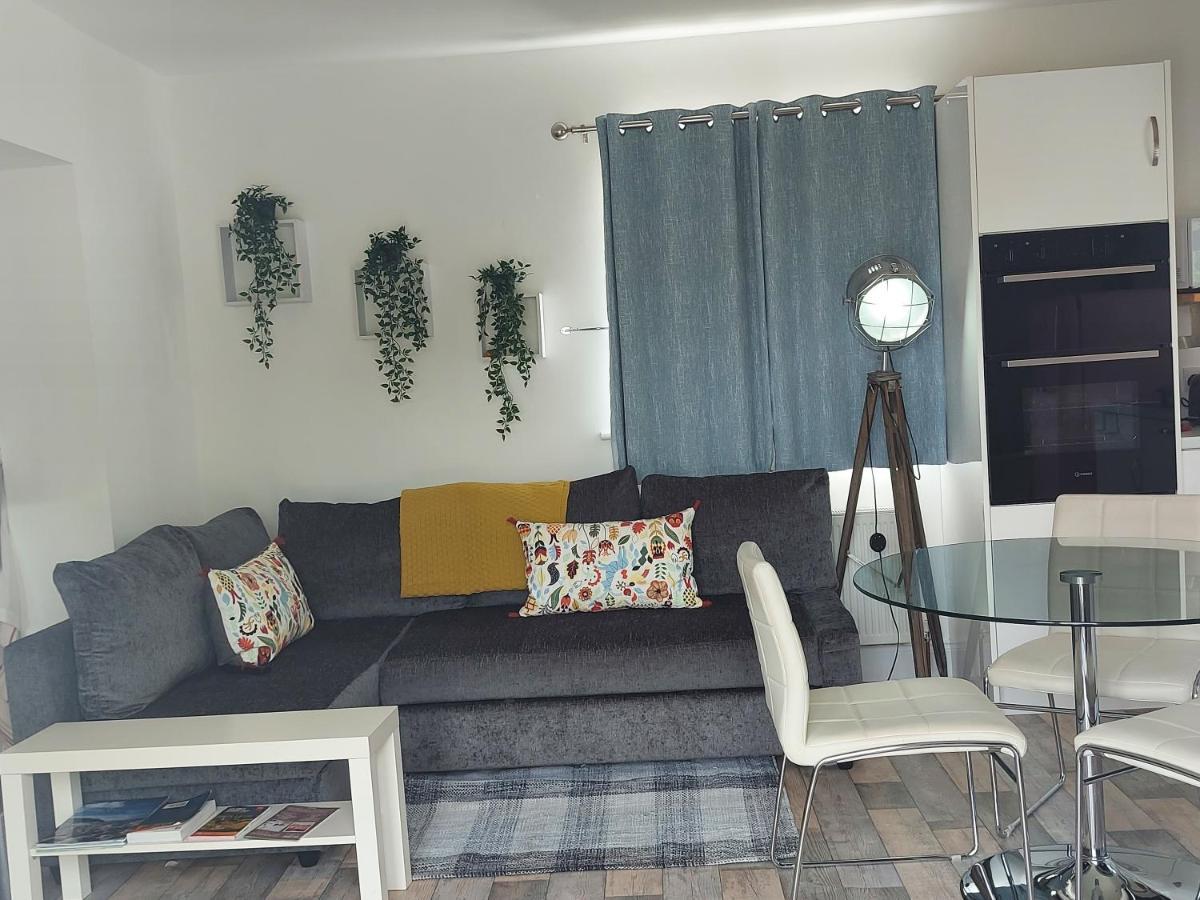 Bunlin Heights Self Catering Studio Milford Esterno foto